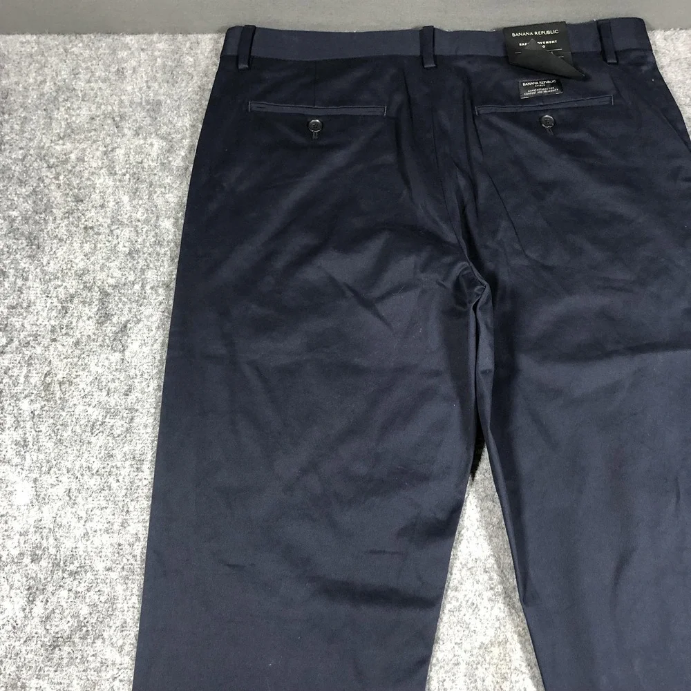 Banana Republic brand banana